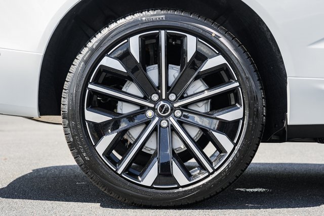 New 2026 Volvo XC60 B5 Ultra w/ Protection Package Premier image 17