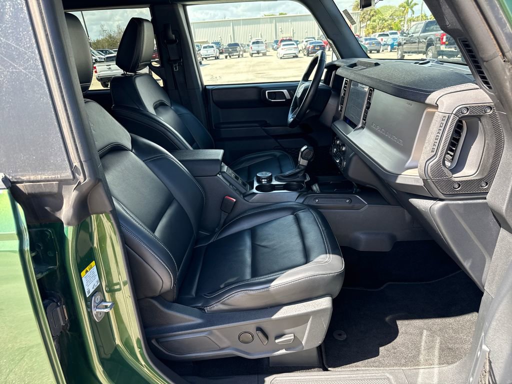 Used 2025 Ford Bronco Outer Banks image 27
