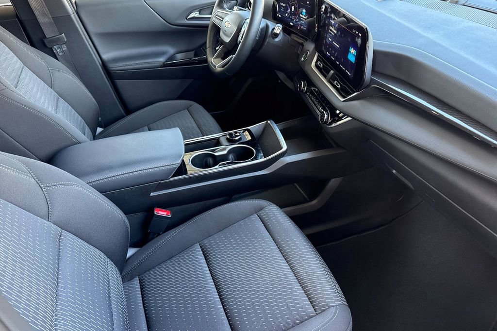 Used 2026 Chevrolet Equinox LT image 25