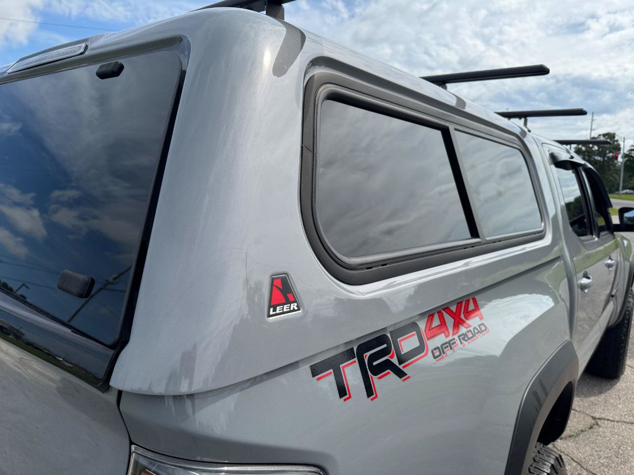Used 2021 Toyota Tacoma TRD Off-Road w/ Technology Package AWD/4WD image 20