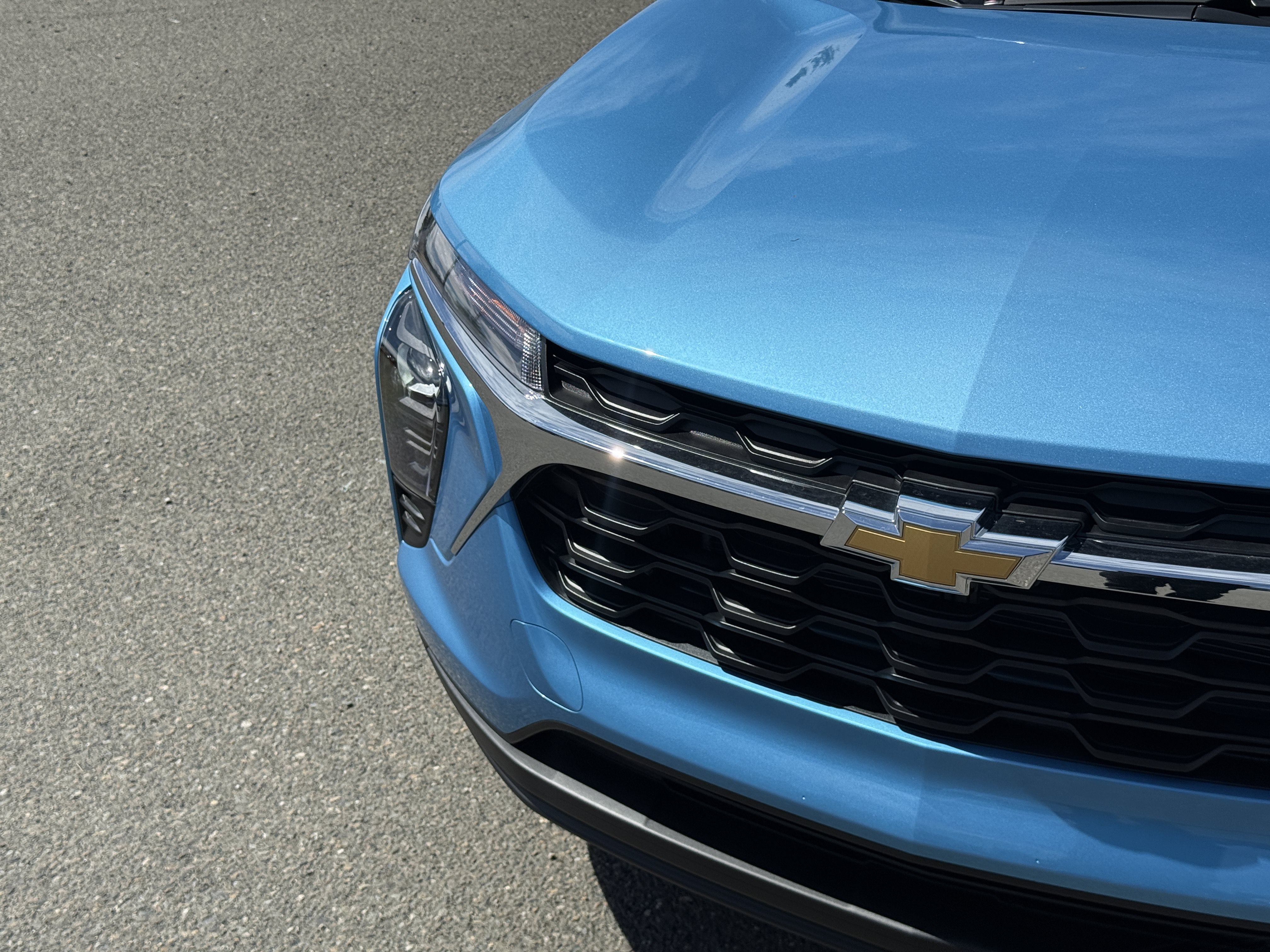 New 2026 Chevrolet Trax LS w/ LS Convenience Package FWD image 38