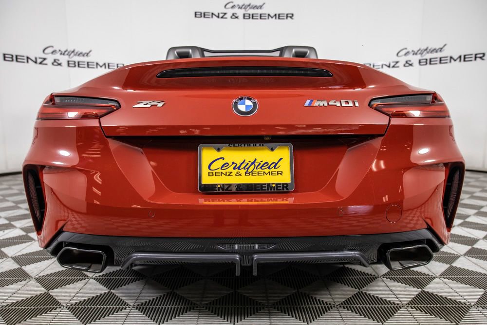 Used 2025 BMW Z4 M40i w/ Premium Package image 9