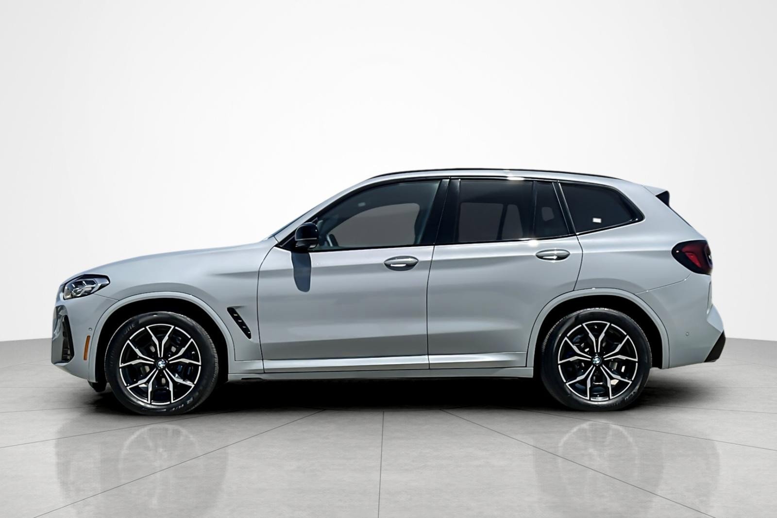 Used 2023 BMW X3 M40i AWD/4WD image 2