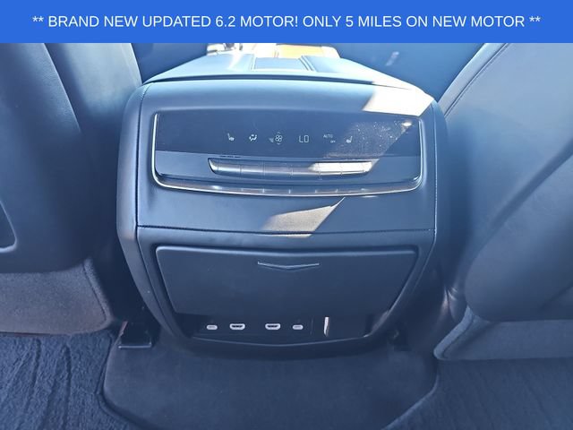 Used 2023 Cadillac Escalade Premium Luxury Platinum AWD/4WD image 22