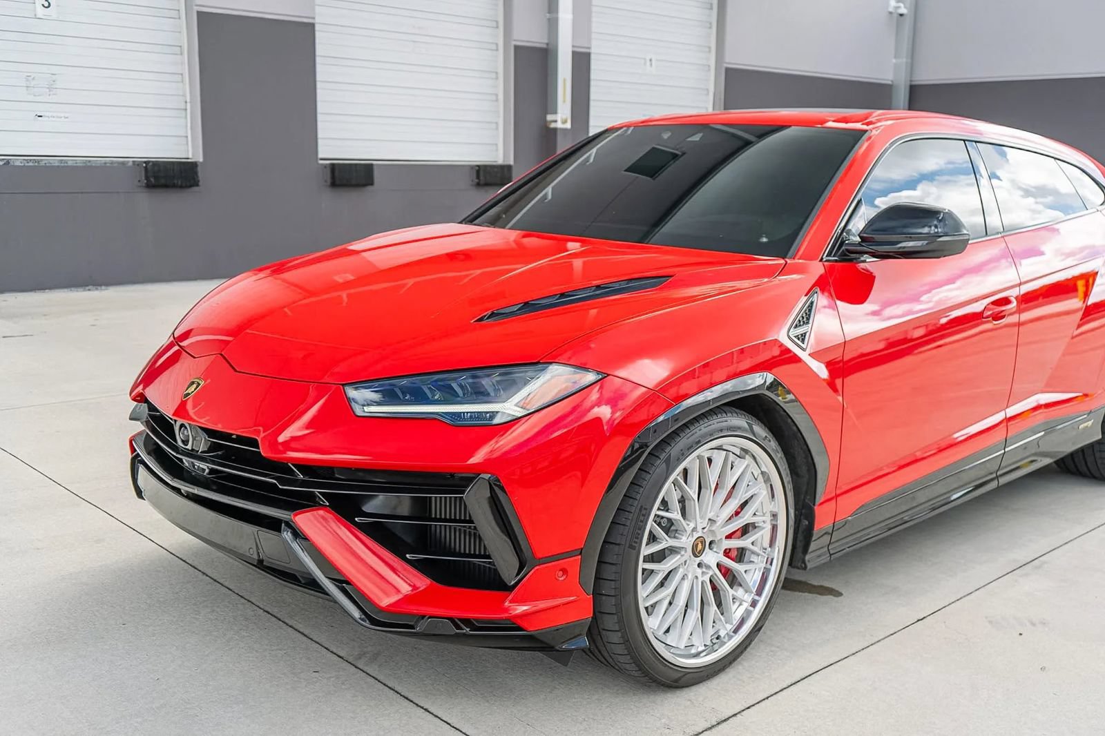 Used 2023 Lamborghini Urus S AWD/4WD image 10
