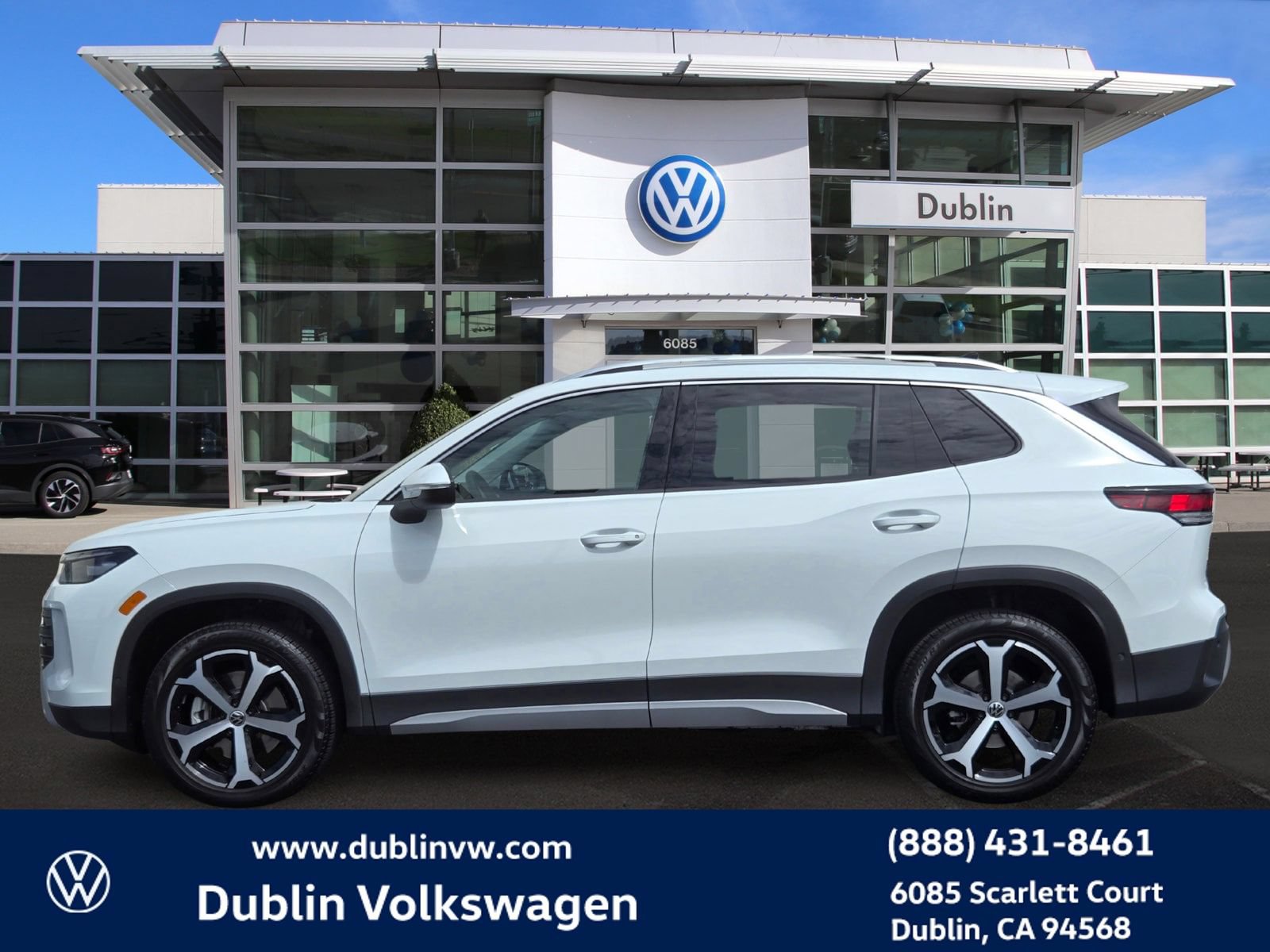 Certified 2026 Volkswagen Tiguan SE AWD/4WD image 7