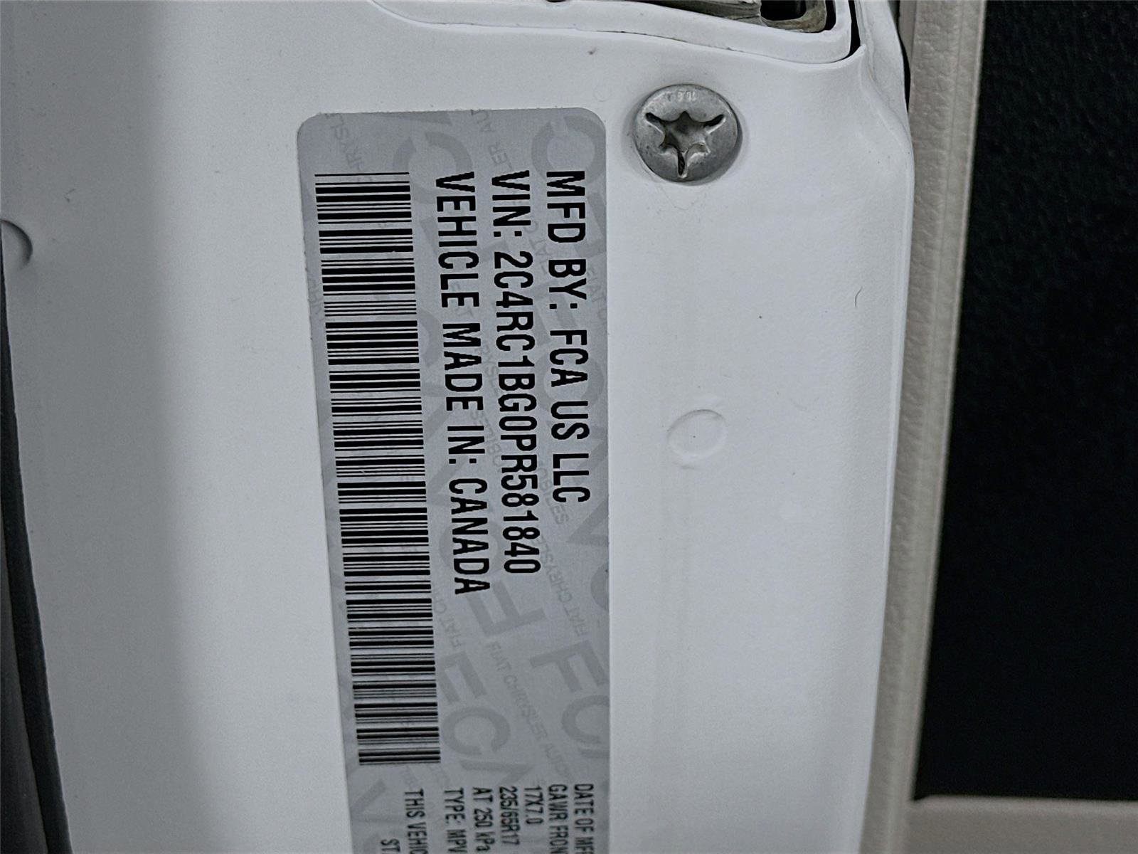 Used 2023 Chrysler Pacifica Touring-L image 22