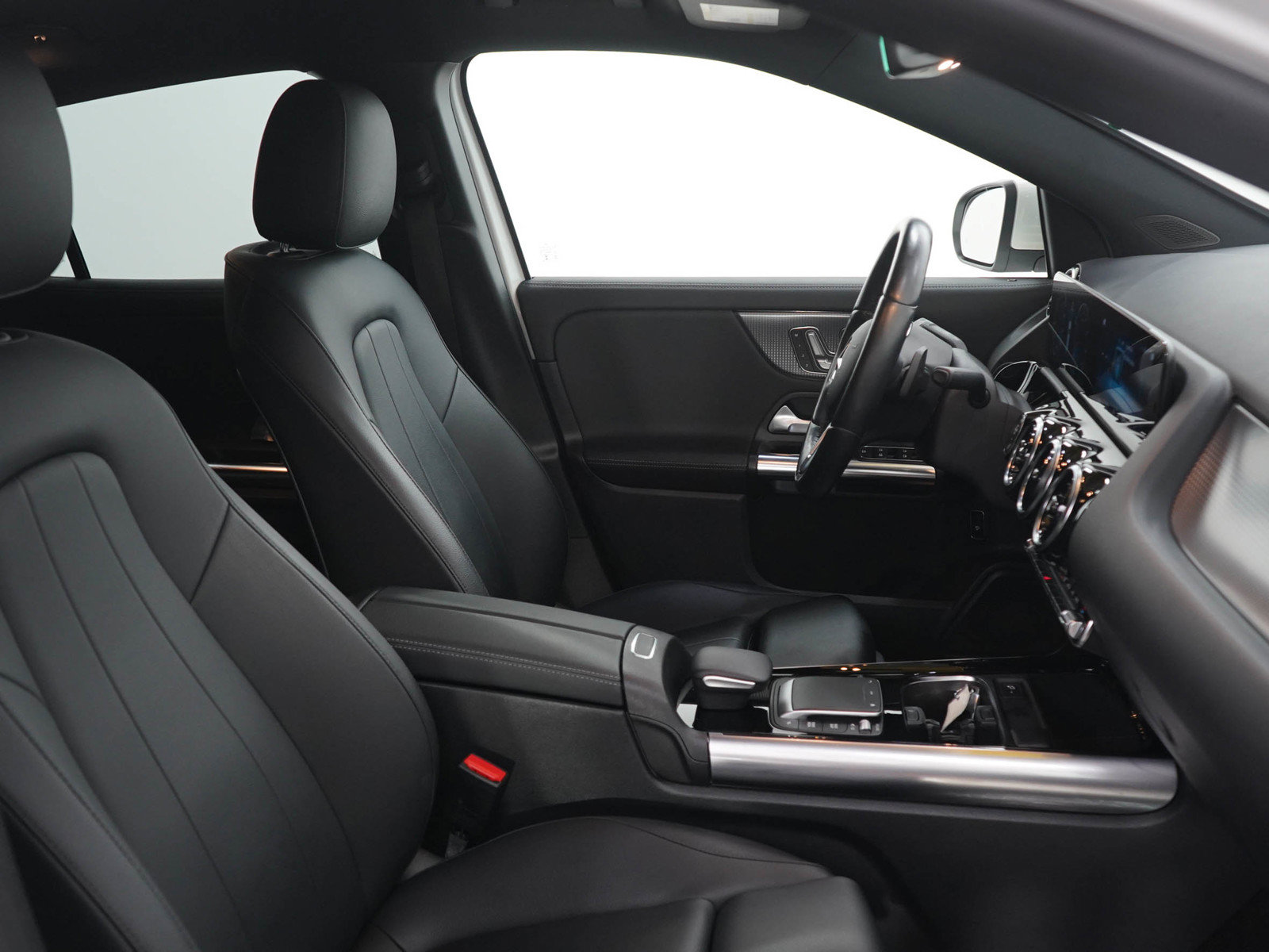 Used 2022 Mercedes-Benz GLA 250 4MATIC image 11