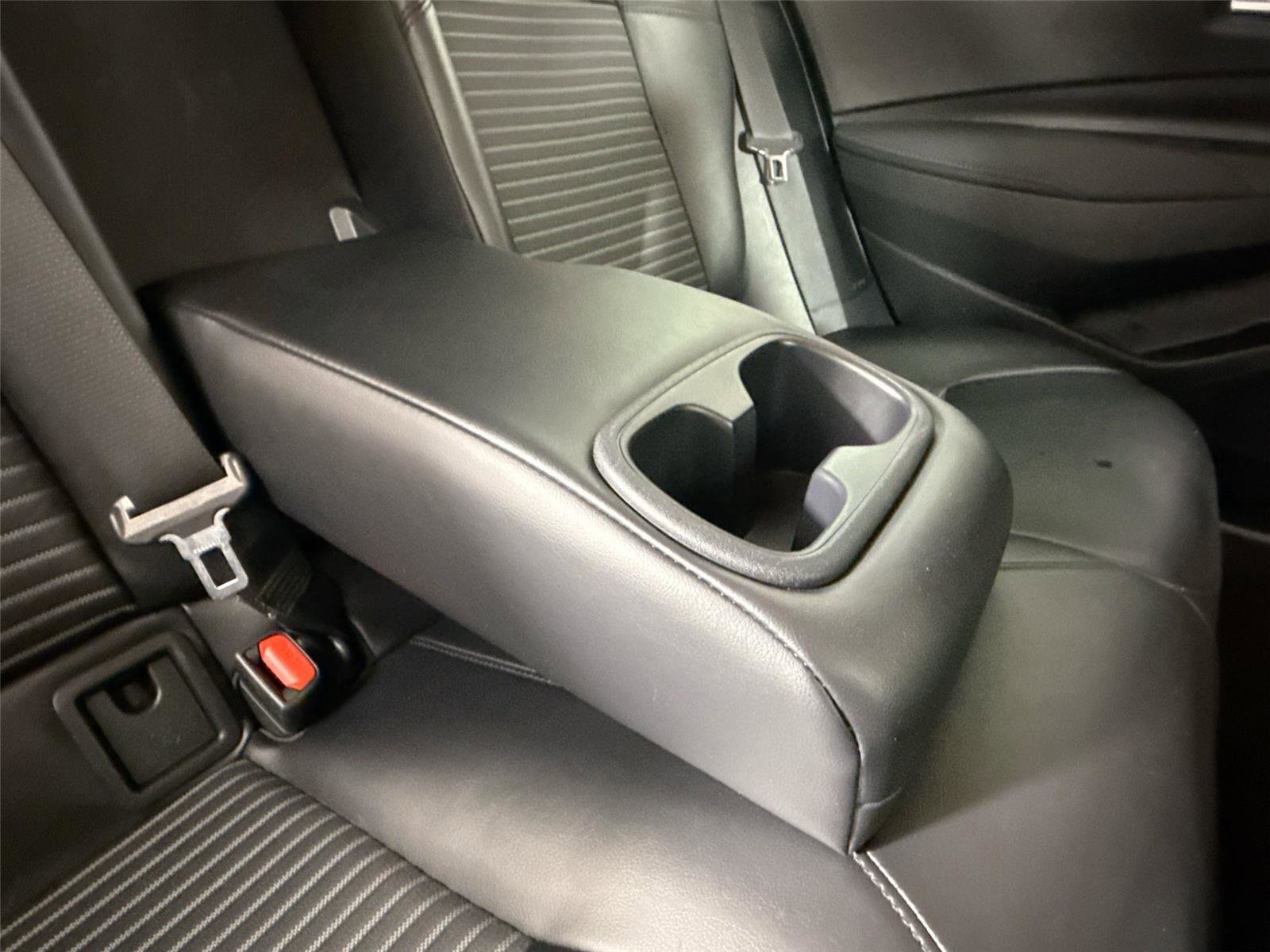 Certified 2021 Toyota Corolla XSE image 37