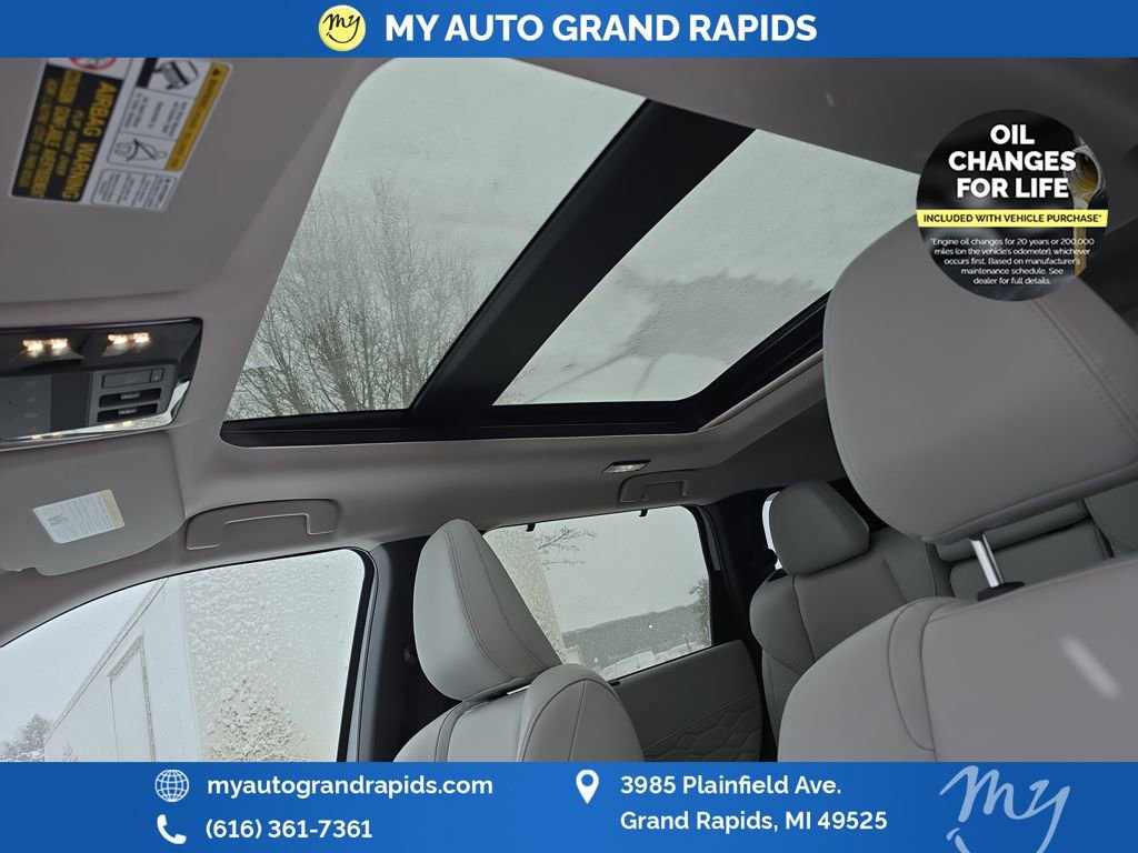 Used 2025 Mitsubishi Outlander SEL image 23