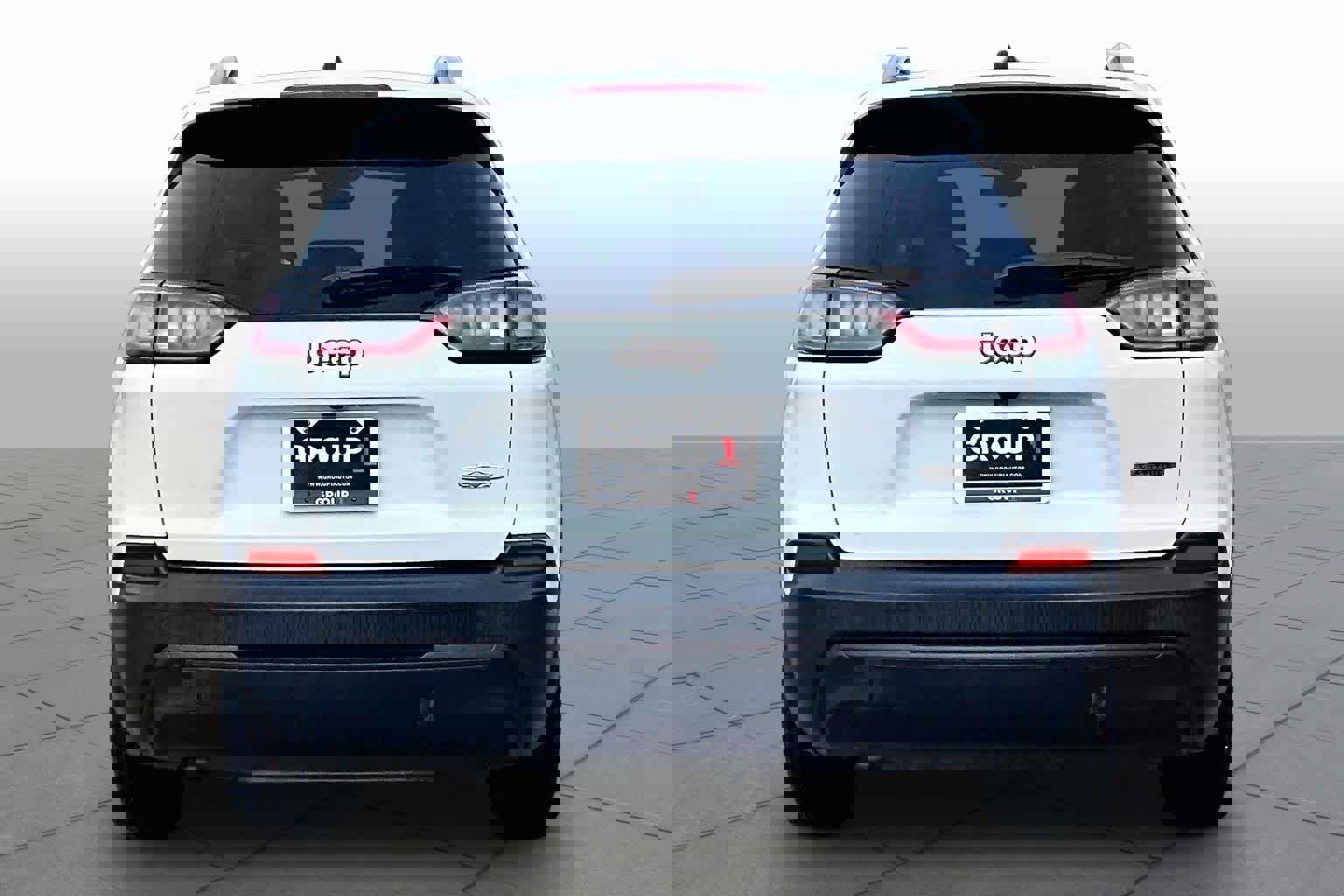 Used 2020 Jeep Cherokee Latitude FWD image 5