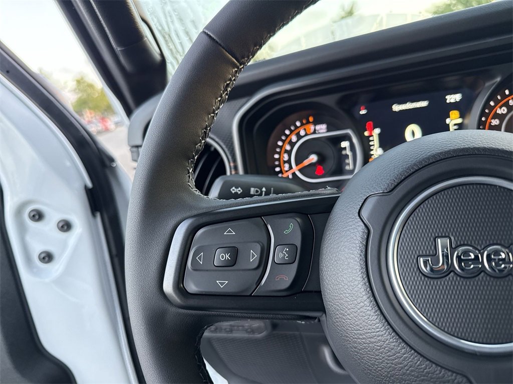 New 2025 Jeep Gladiator Mojave w/ Steel Bumper Group image 14