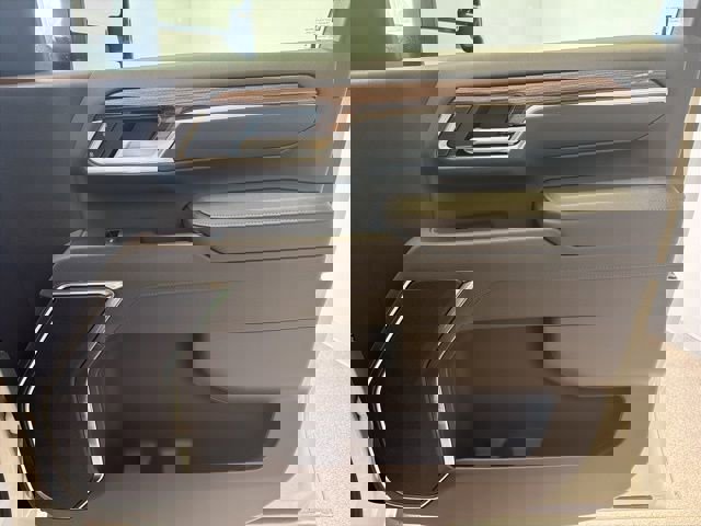 New 2026 Chevrolet Silverado 3500 LT w/ All Star Edition image 12