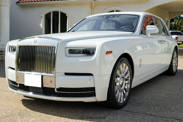 Used 2020 Rolls-Royce Phantom Sedan RWD image 12