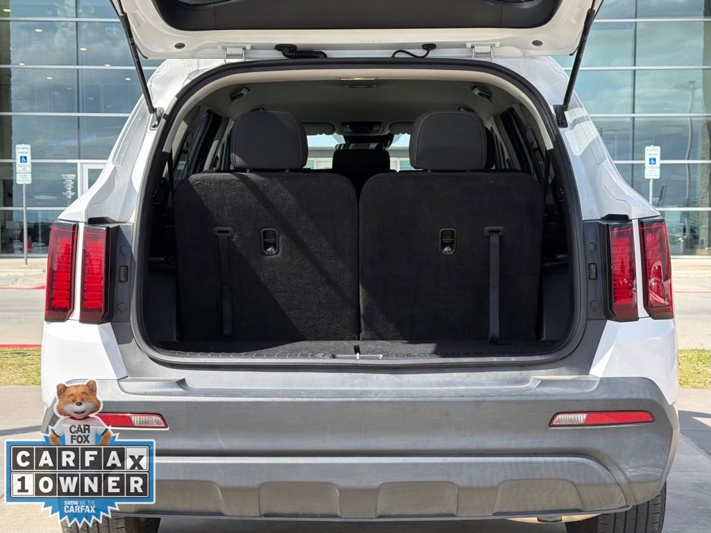 Used 2023 Kia Sorento LX image 29