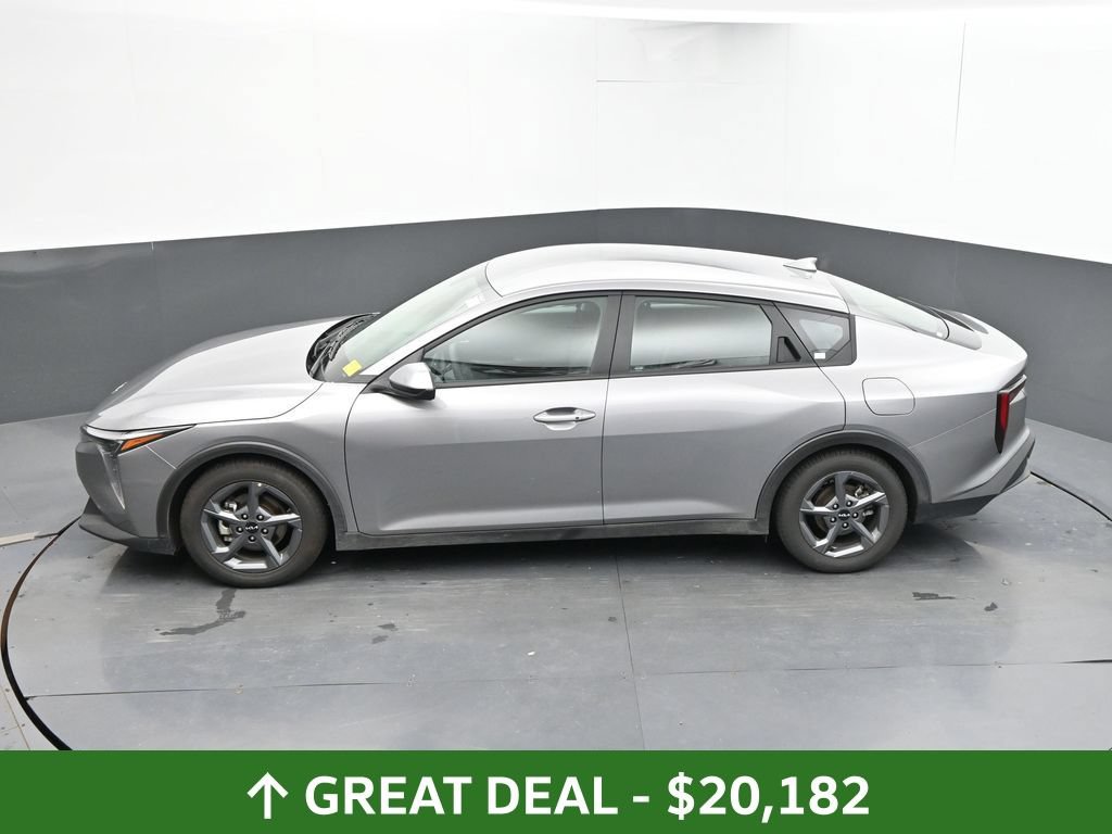 Used 2025 Kia K4 FWD image 32
