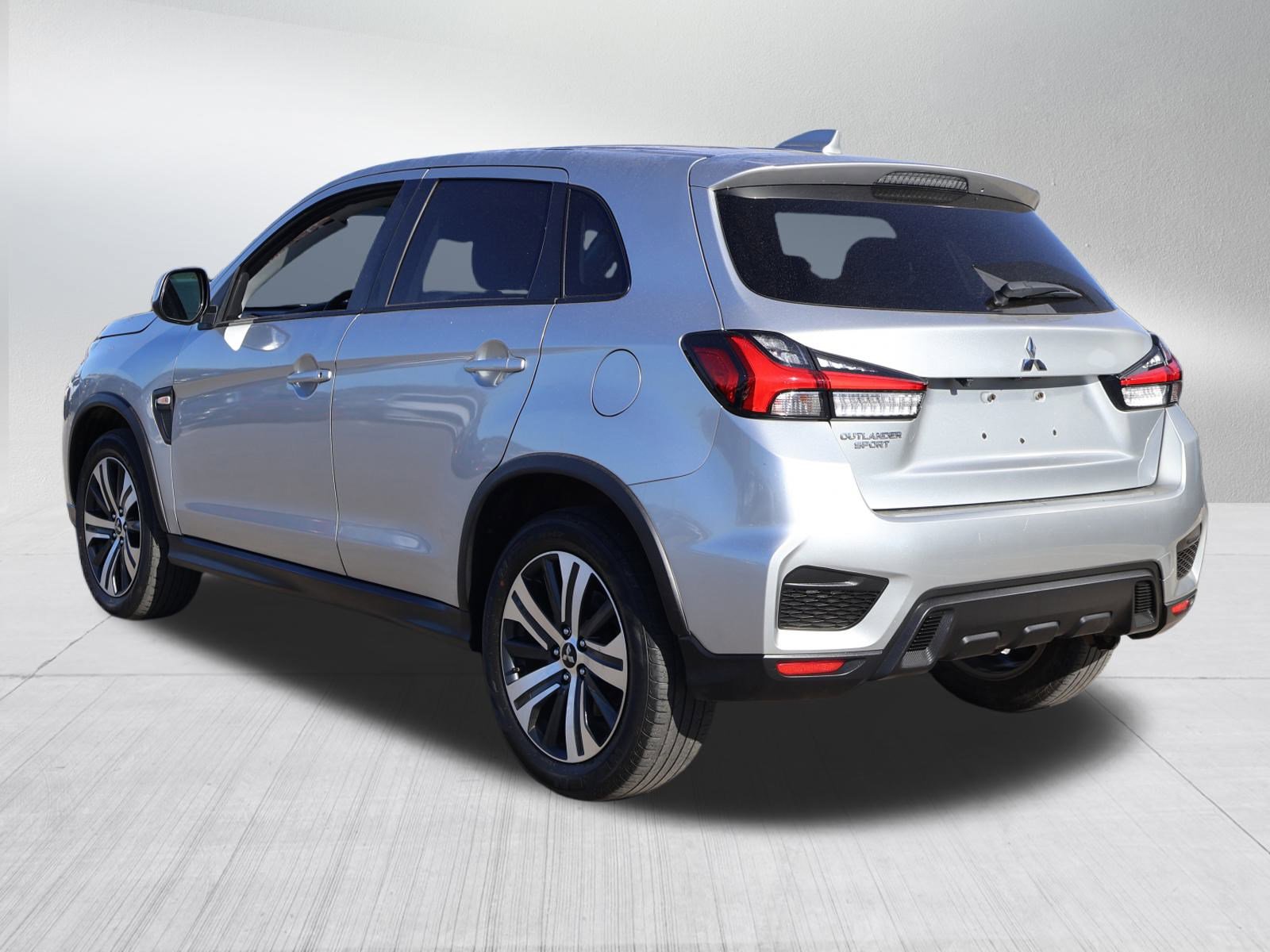 Used 2021 Mitsubishi Outlander Sport LE image 5