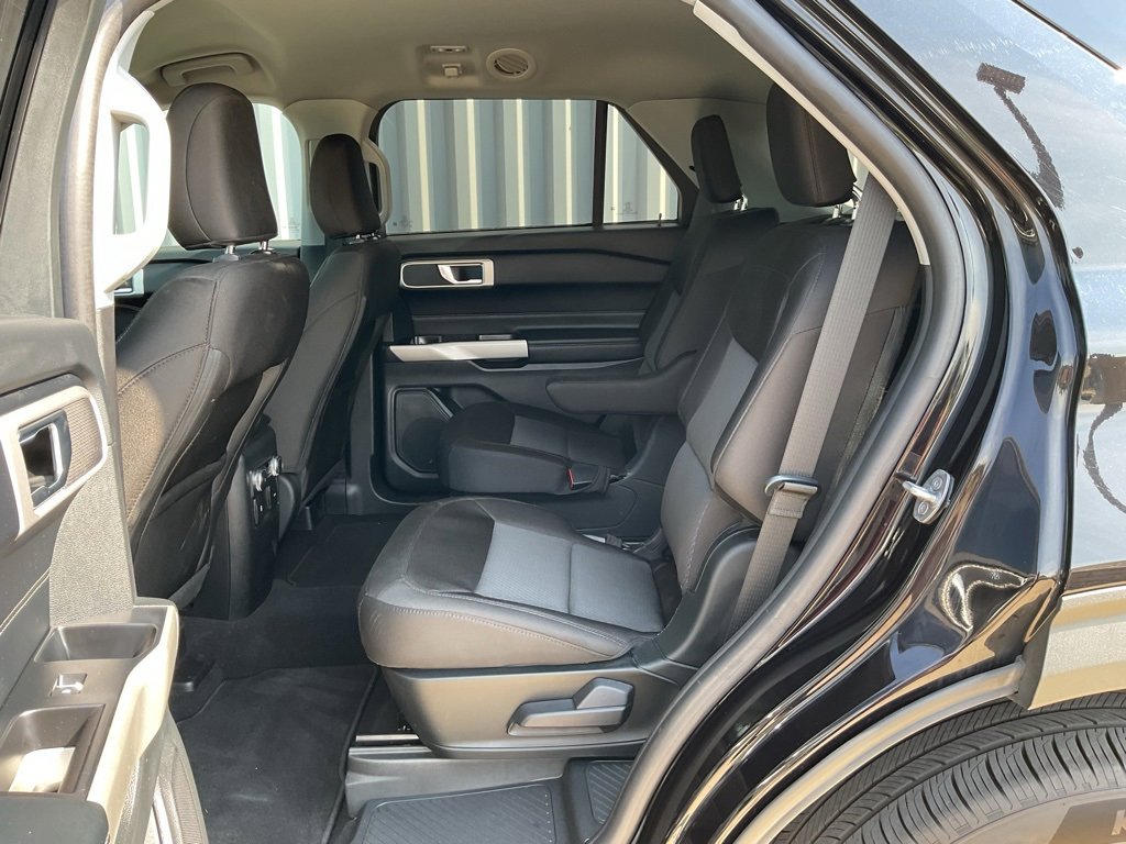 Used 2022 Ford Explorer XLT image 10