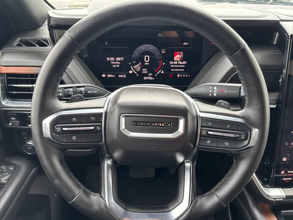 Certified 2025 GMC Yukon Denali AWD/4WD image 13
