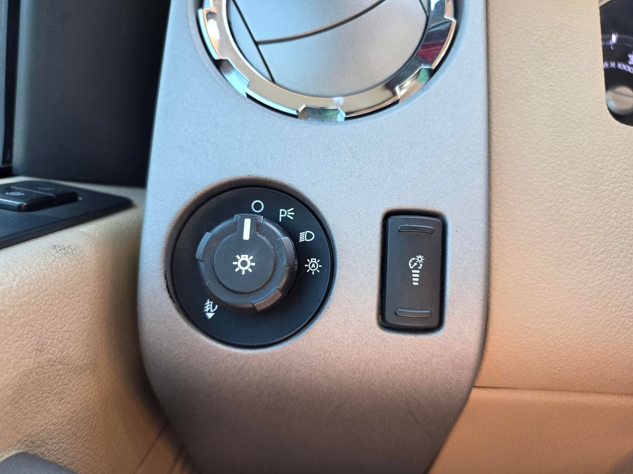 Used 2015 Ford F250 Lariat w/ Chrome Package AWD/4WD image 24