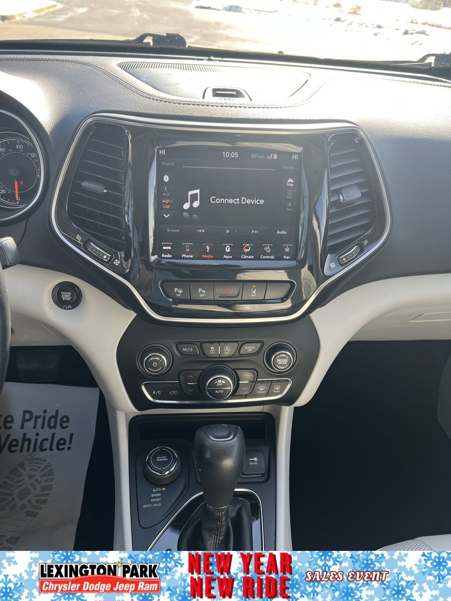 Used 2019 Jeep Cherokee Limited w/ Technology Group image 21