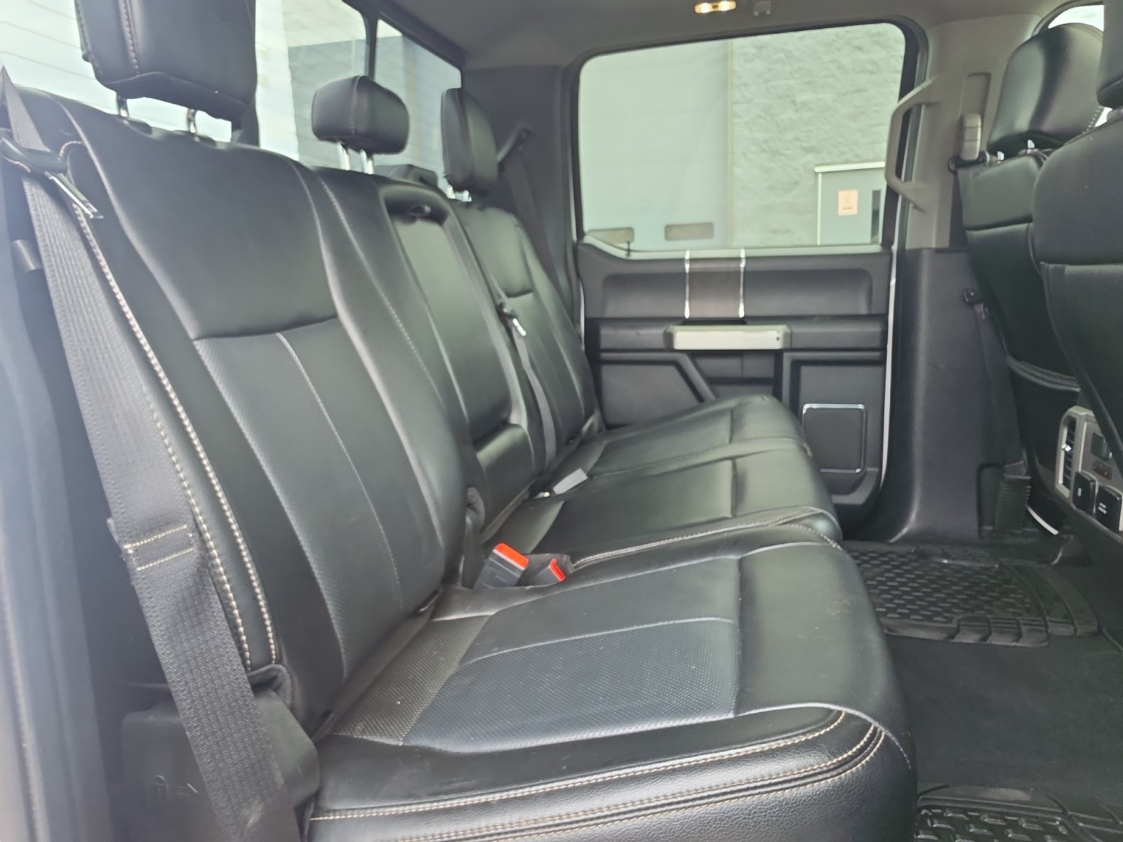 Used 2020 Ford F250 Lariat w/ Lariat Ultimate Package AWD/4WD image 28