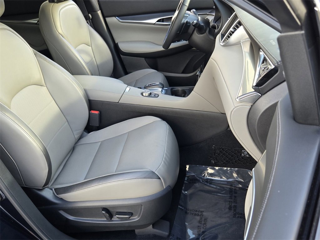 Used 2024 INFINITI QX50 Luxe w/ Cargo Package image 18