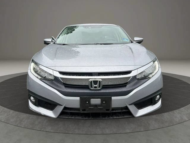 Used 2018 Honda Civic Touring image 2