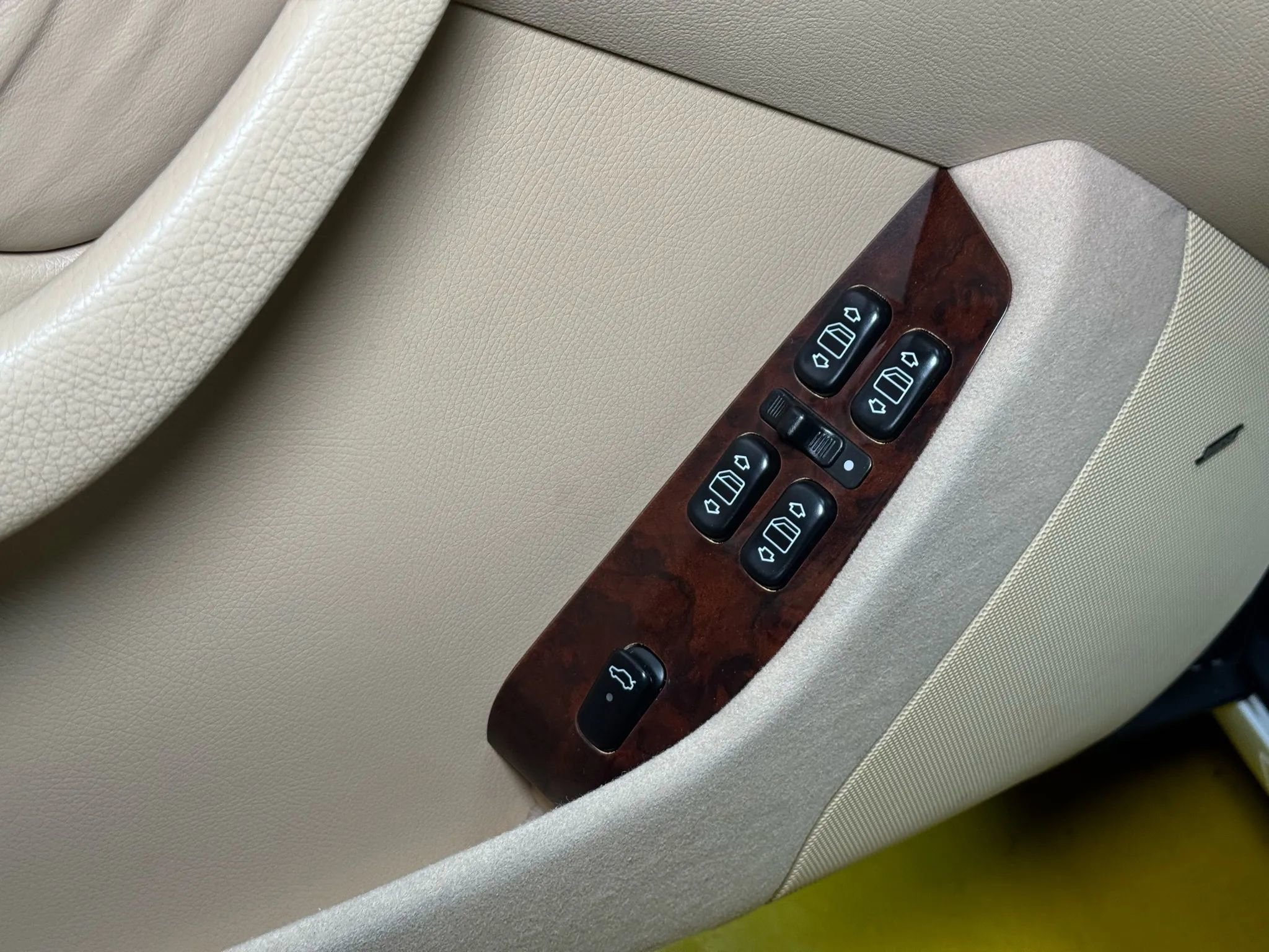 Used 2000 Mercedes-Benz S 500 w/ K2 Opt Pkg image 32