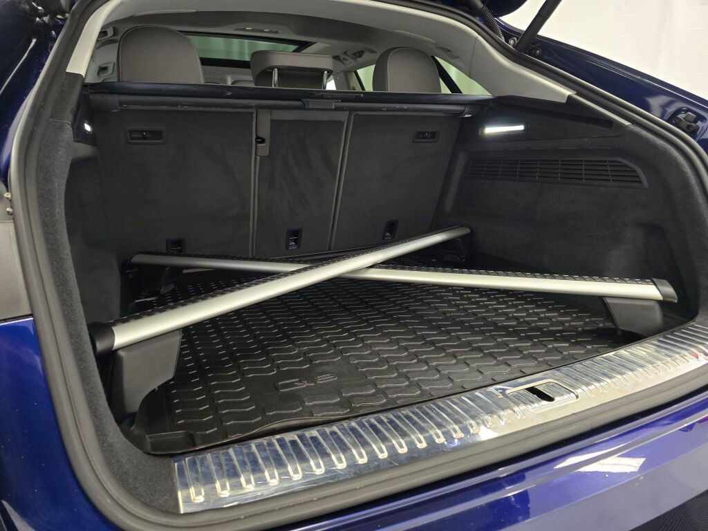 Used 2020 Audi Q8 Prestige image 22