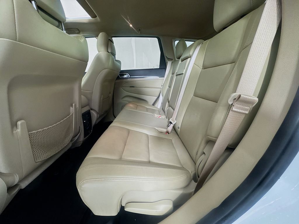 Used 2020 Jeep Grand Cherokee Limited image 29