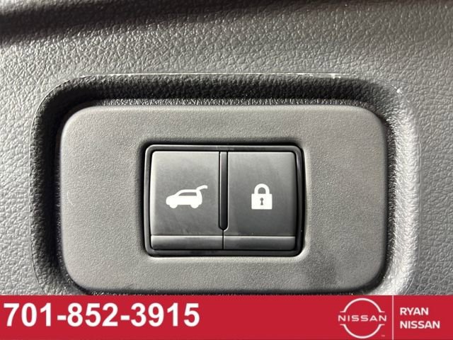 New 2025 Nissan Pathfinder Platinum w/ Cargo Package image 8