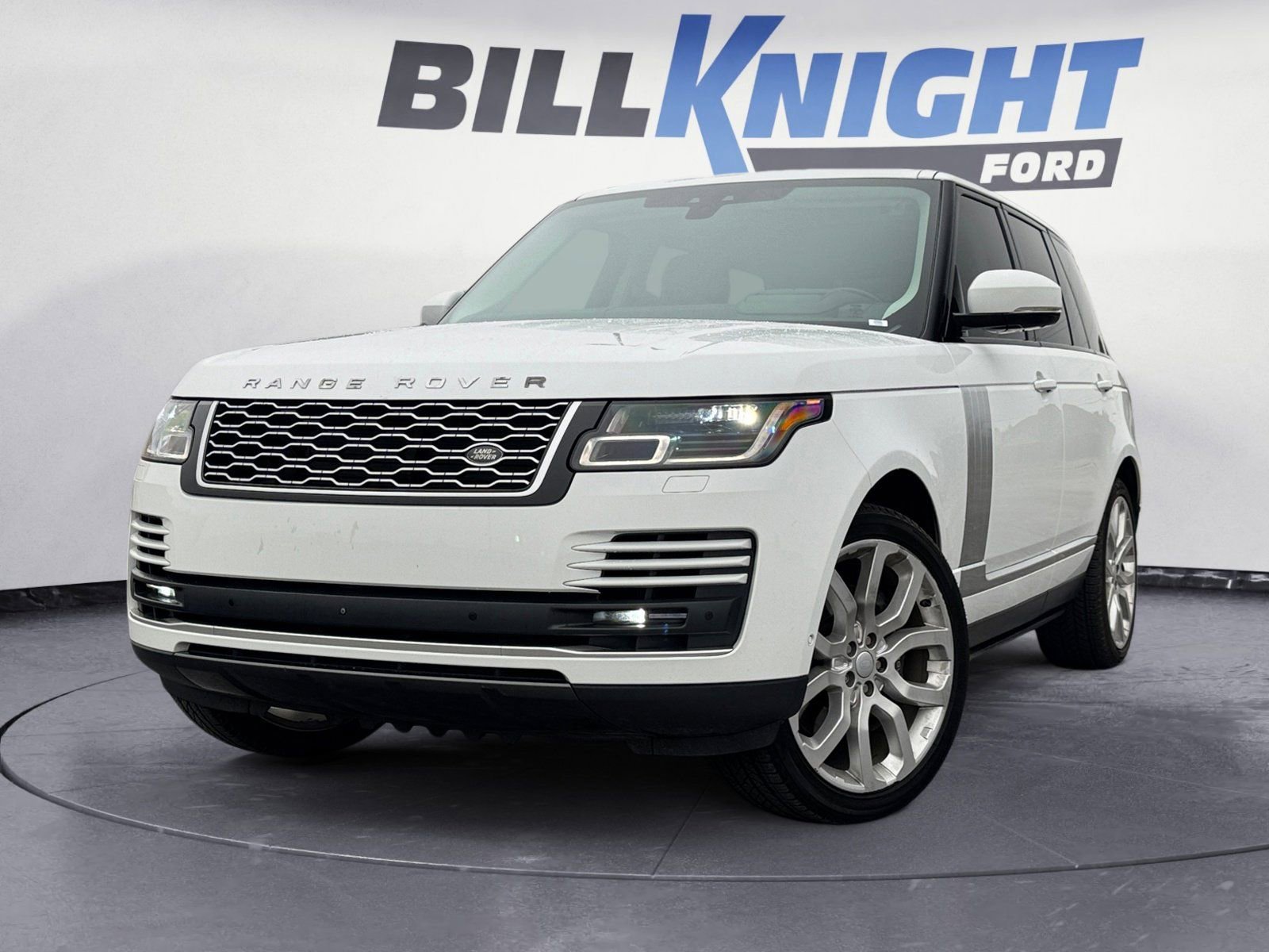 Used 2018 Land Rover Range Rover HSE image 1