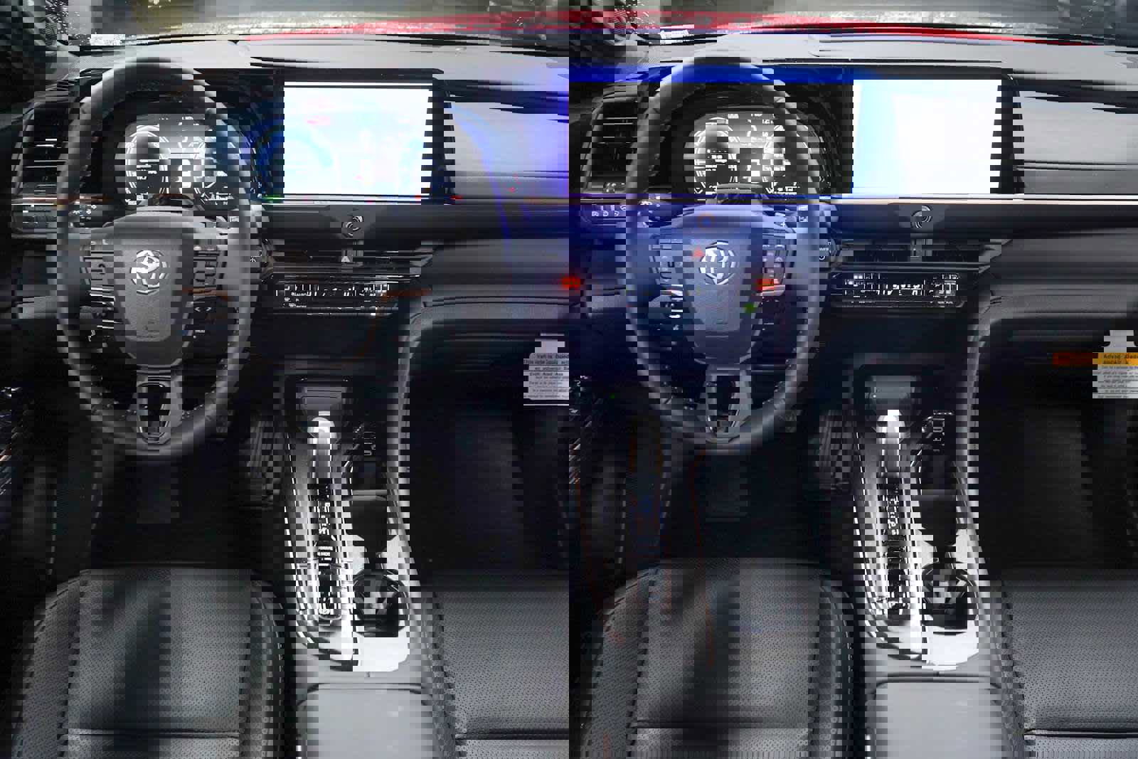 New 2025 Toyota Crown Signia image 14