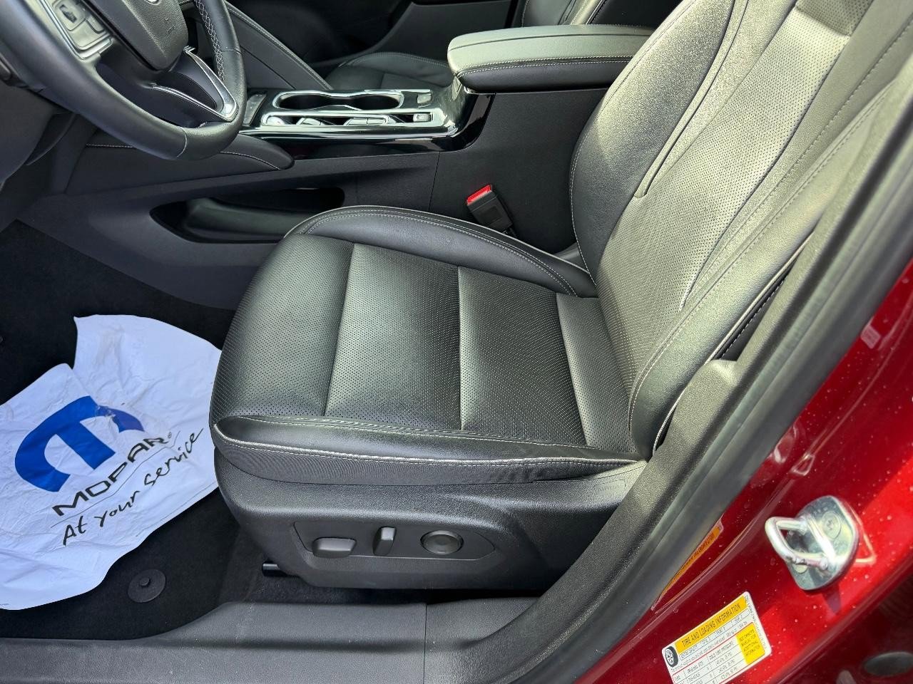 Used 2021 Buick Envision Essence w/ Sport Touring Package image 22