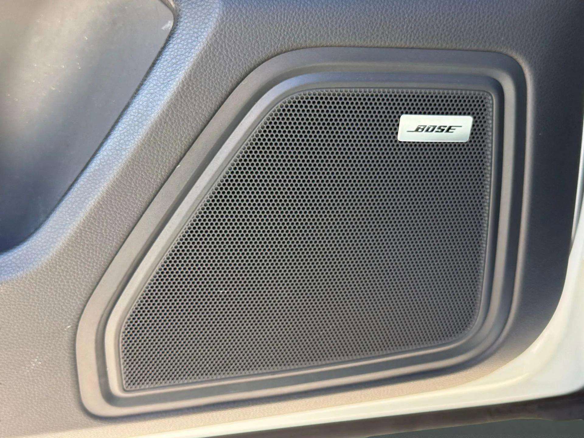 Used 2024 Porsche Macan image 33