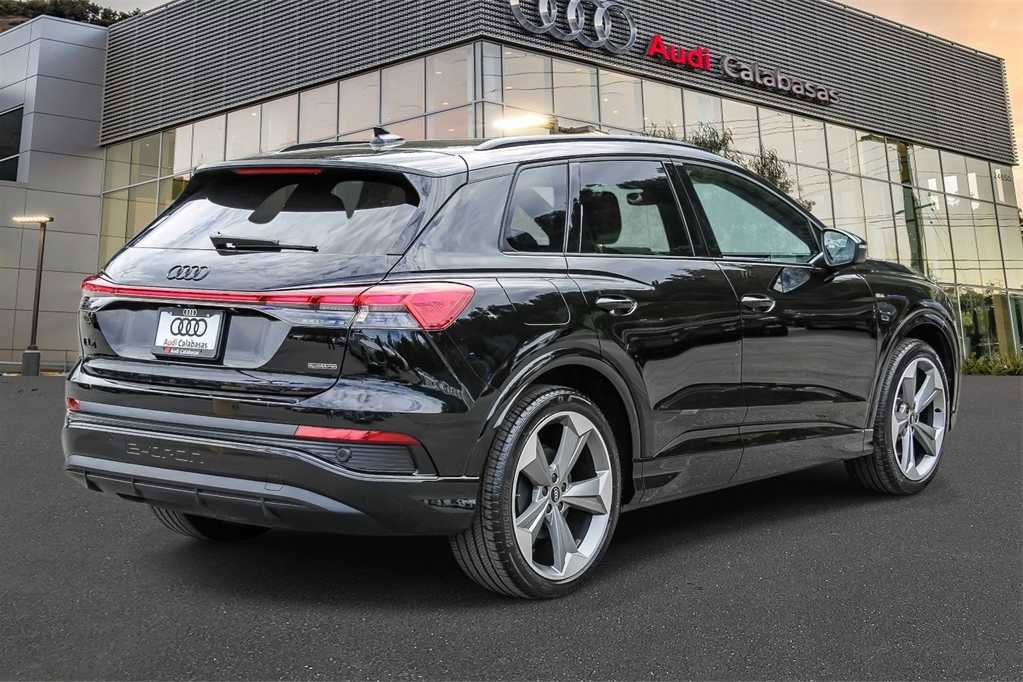 Used 2025 Audi Q4 e-tron Premium Plus w/ Premium Plus image 4