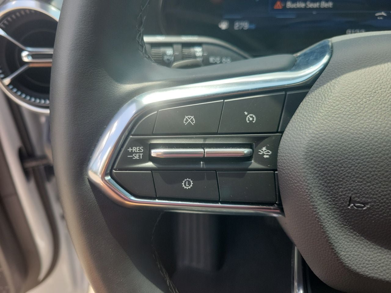 Used 2026 Chevrolet Equinox LT FWD image 18