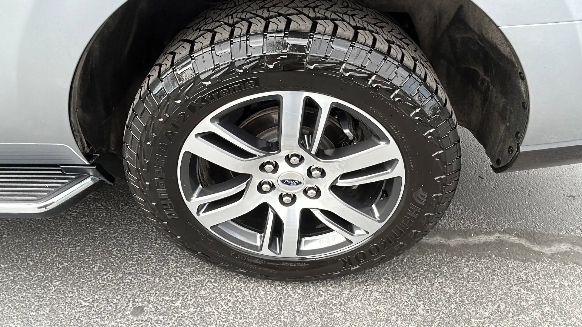 Used 2023 Ford Expedition Limited image 40
