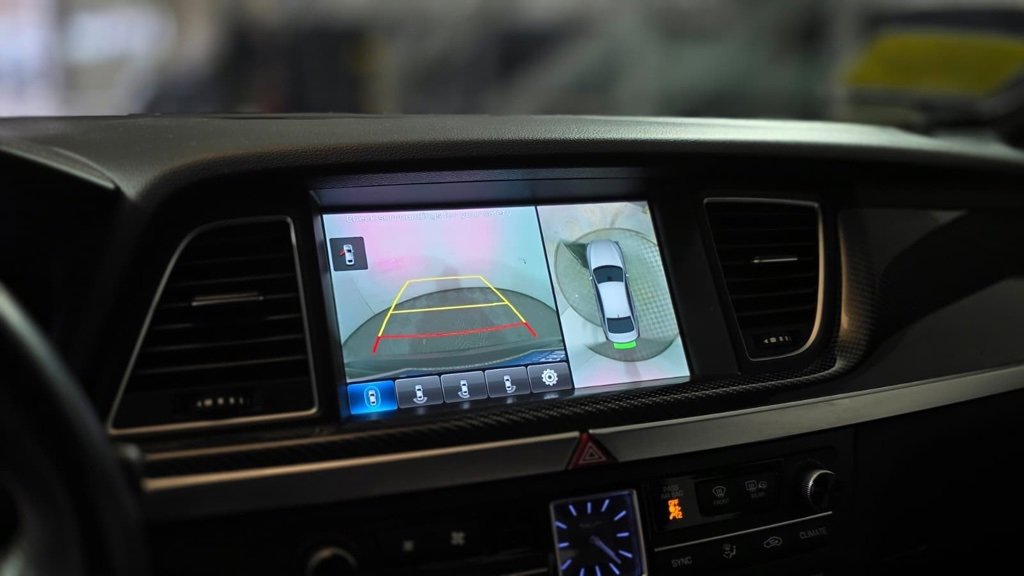 Used 2019 Genesis G80 3.3T Sport image 23