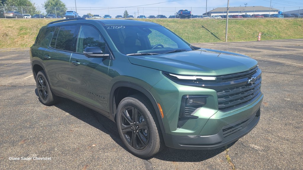 New 2027 Chevrolet Traverse LT w/ Midnight/Sport Edition FWD image 16