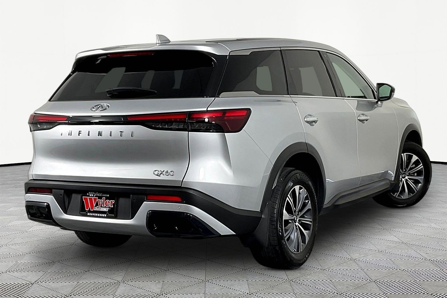 Used 2023 INFINITI QX60 Pure image 6