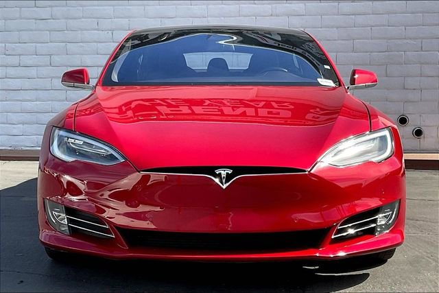 Used 2020 Tesla Model S Performance image 2