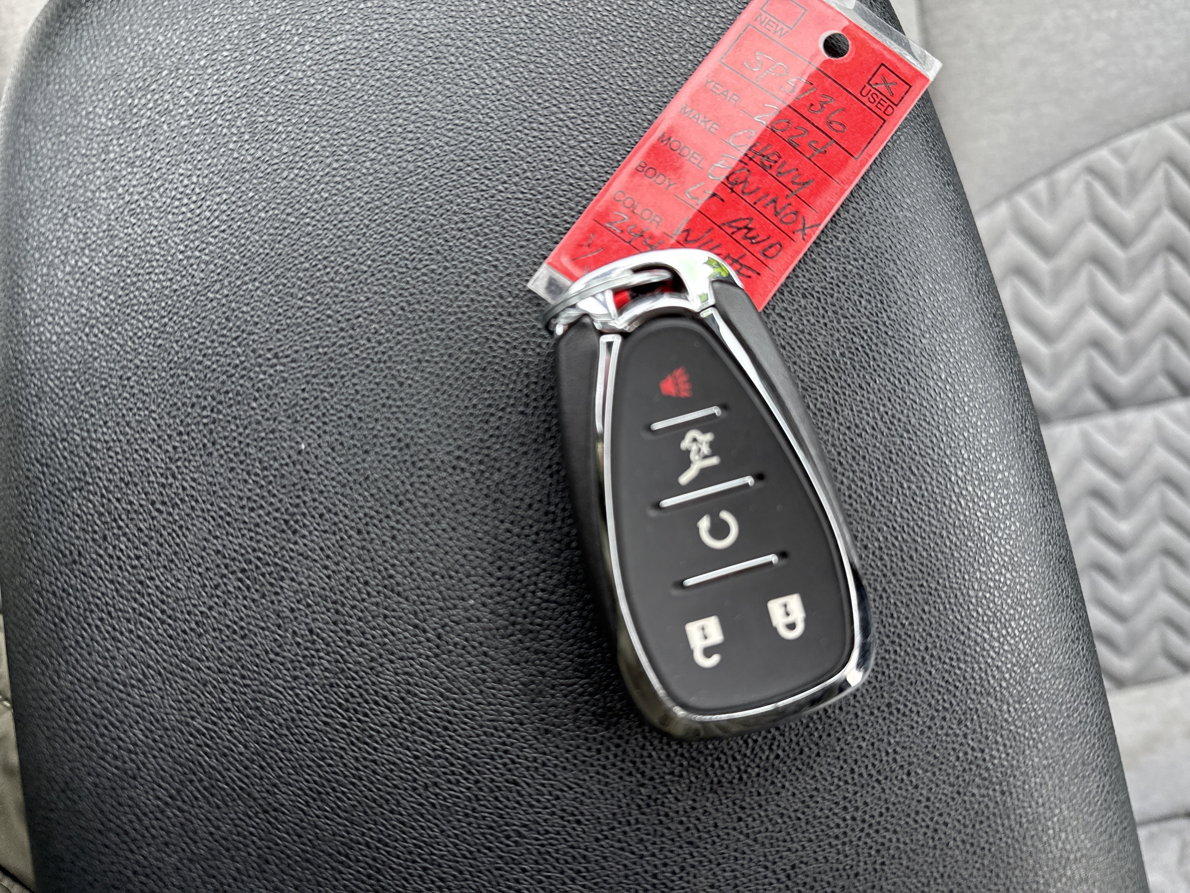 Used 2024 Chevrolet Equinox LT image 28