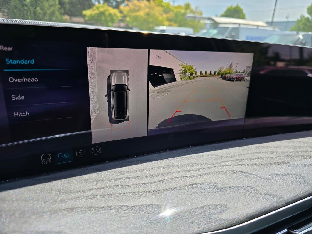 New 2025 Cadillac Escalade IQ Luxury 2 image 30