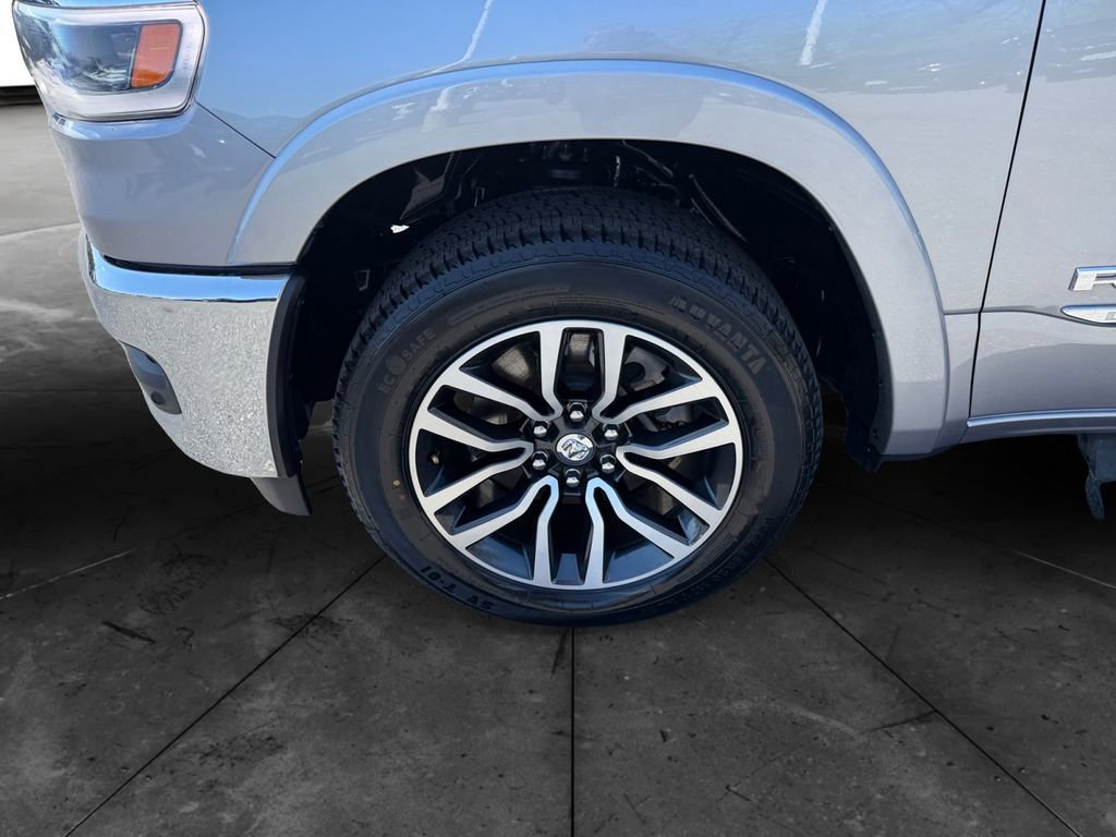 Used 2025 RAM 1500 Limited AWD/4WD image 14