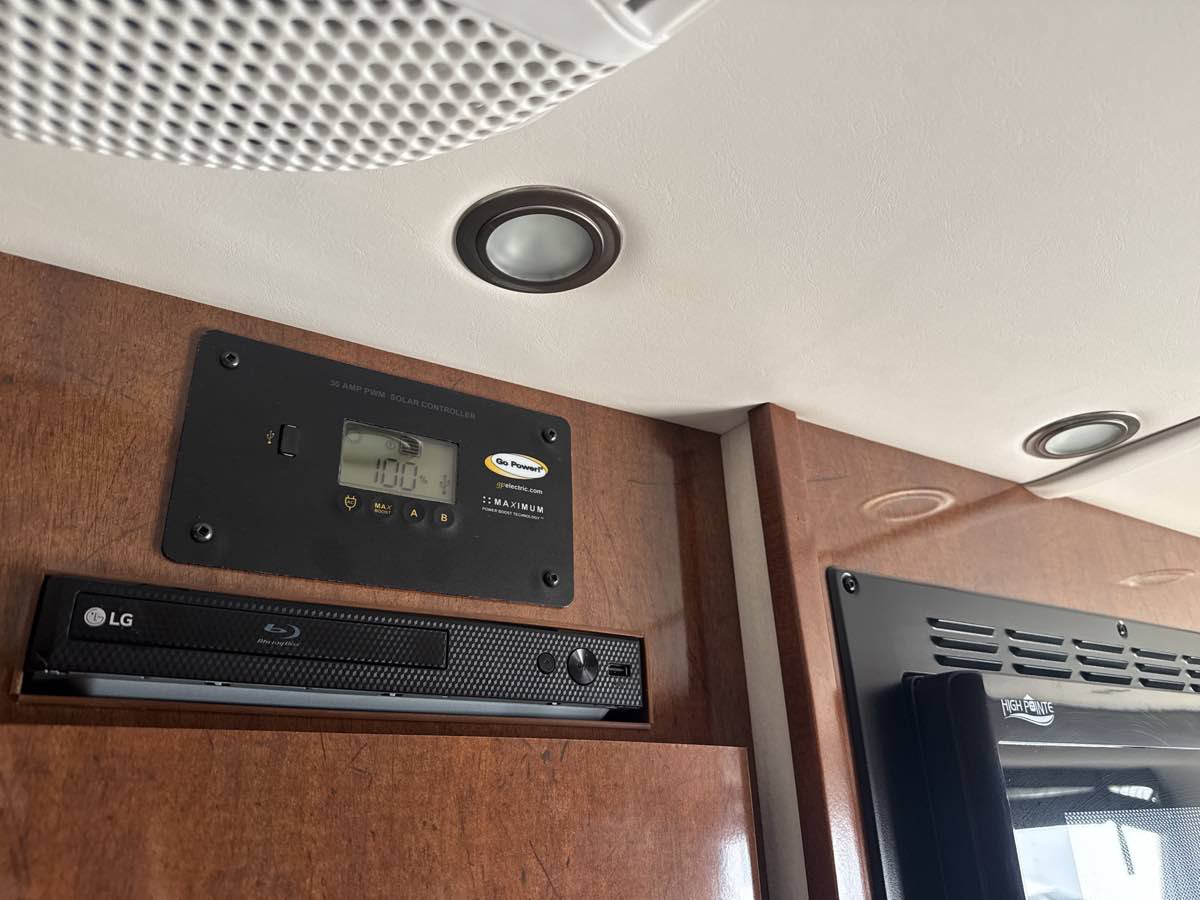 Used 2017 Mercedes-Benz Sprinter 3500 image 16