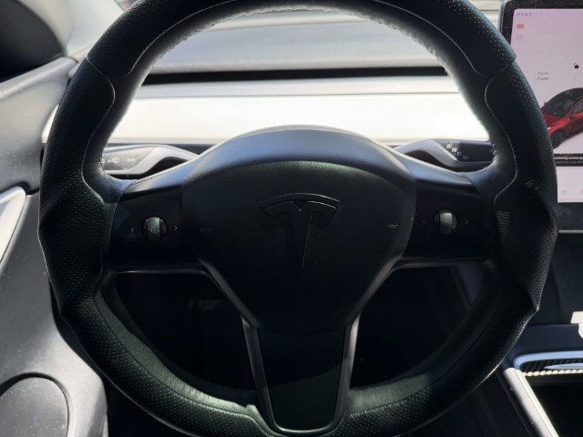 Used 2021 Tesla Model Y Long Range AWD/4WD image 18