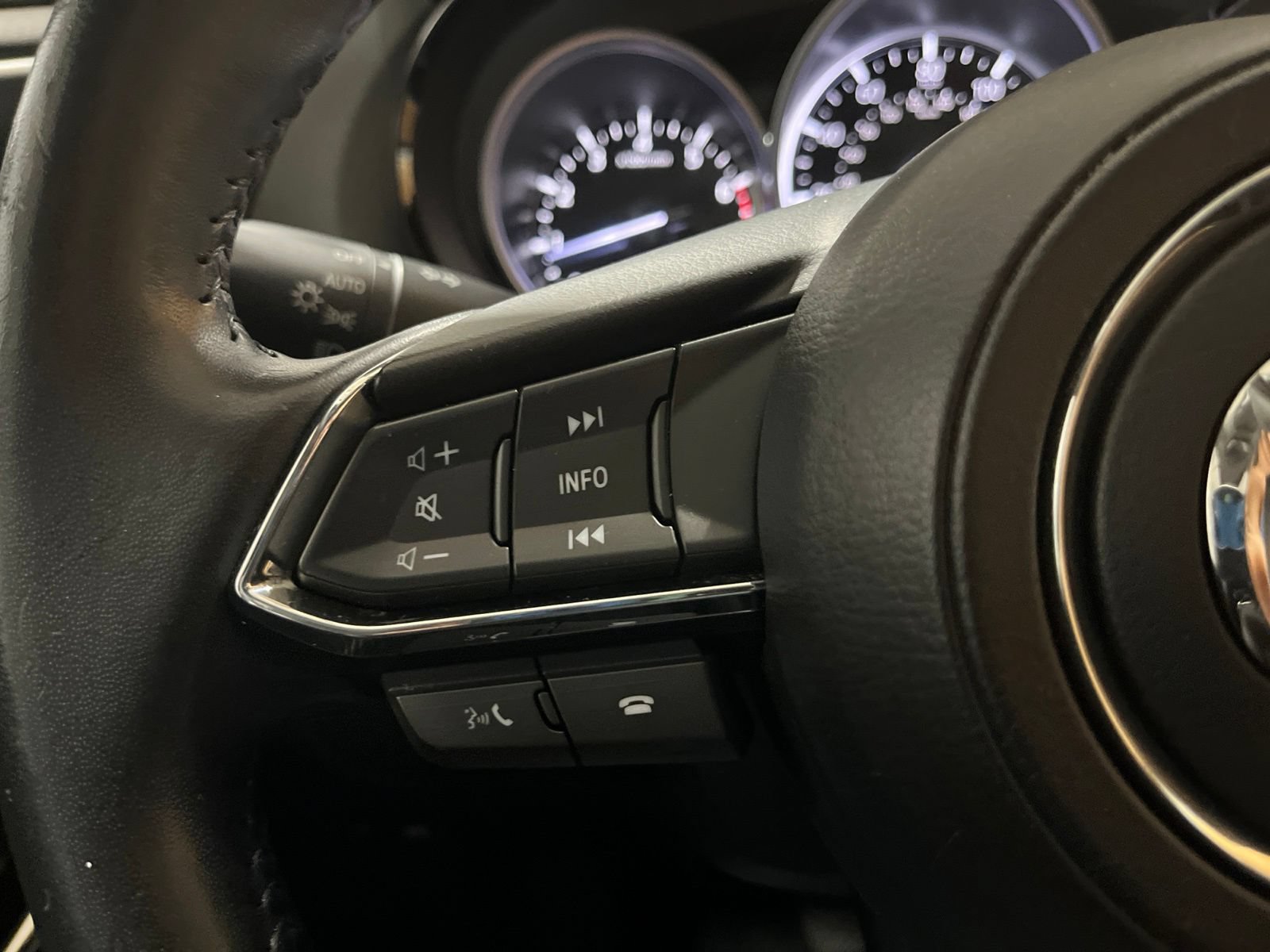Certified 2022 MAZDA CX-9 Touring AWD/4WD image 22