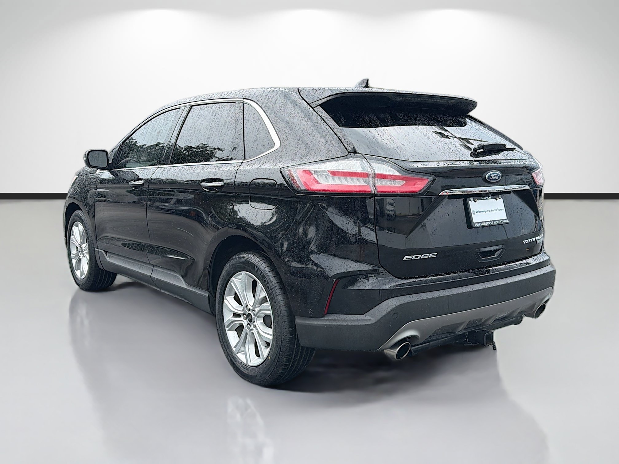 Used 2020 Ford Edge Titanium w/ Equipment Group 301A FWD image 5